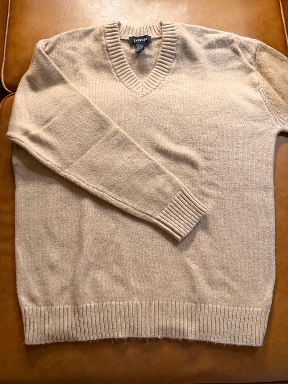 NWOT Express Men's V-Neck Sweater in Light Cream